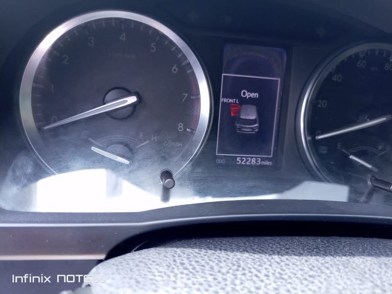 Thumbnail 2 of 2019 Toyota Highlander LIMITED